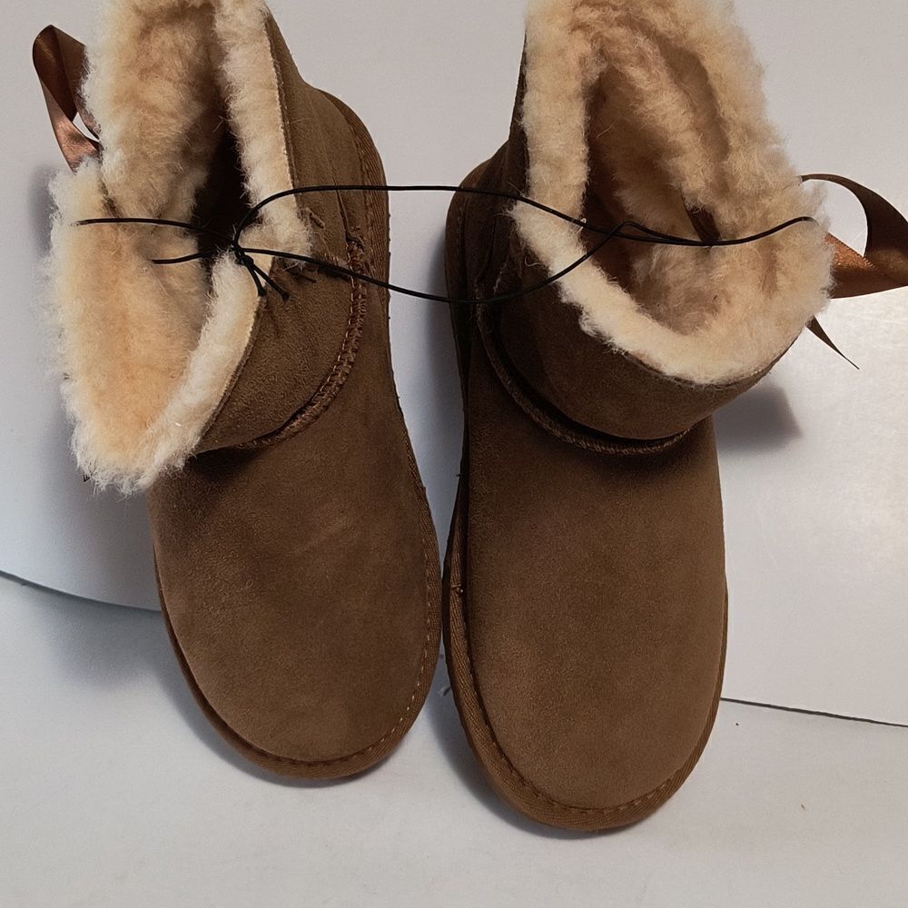 Pawz by Bearpaw Boots Women's NWT